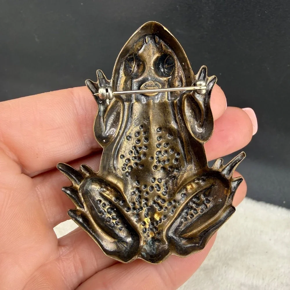 Vintage Sadie Green Rhinestone Frog Brooch Signed Reptile